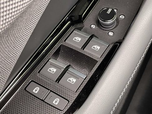 New 2026 Audi Q3 quattro 2.0T AWD/4WD image 36