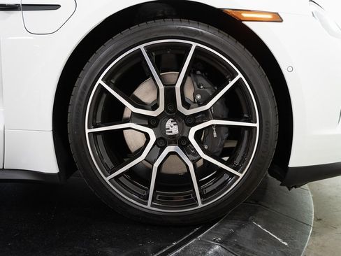 Certified 2025 Porsche Taycan image 13