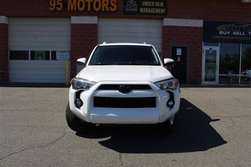 Used 2016 Toyota 4Runner SR5 AWD/4WD image 8