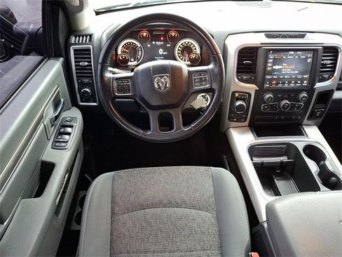 Used 2018 RAM 1500 Big Horn image 12
