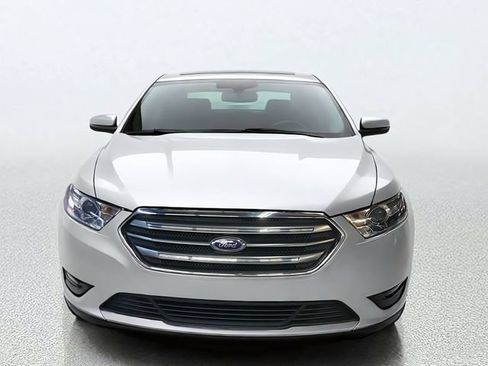 Used 2017 Ford Taurus SEL w/ Equipment Group 201A AWD/4WD image 8