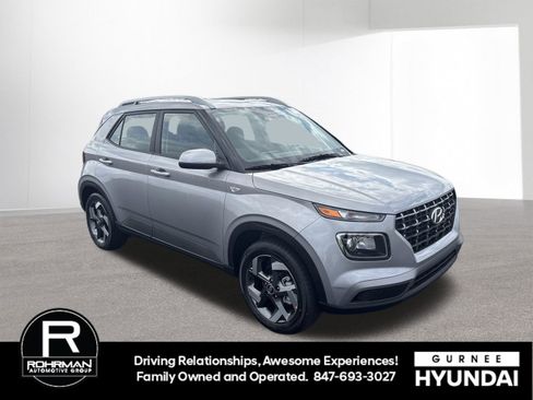 New 2026 Hyundai Venue SEL FWD image 2