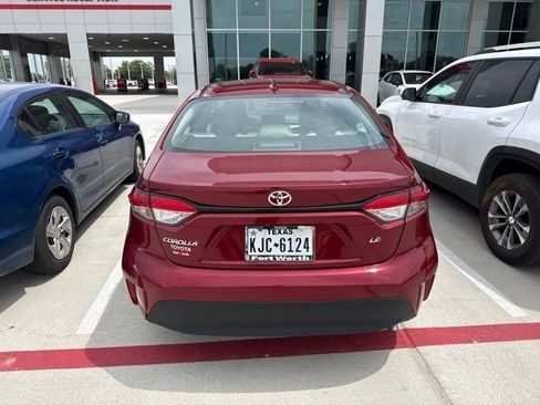 Used 2025 Toyota Corolla LE FWD image 7