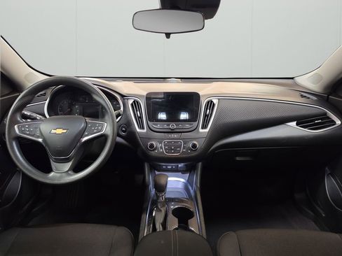 Used 2025 Chevrolet Malibu LT image 18