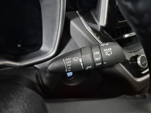 Certified 2025 Toyota Corolla Cross XLE FWD image 22