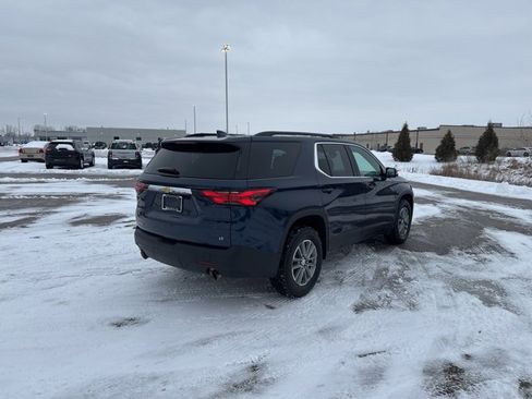 Used 2023 Chevrolet Traverse LT image 5