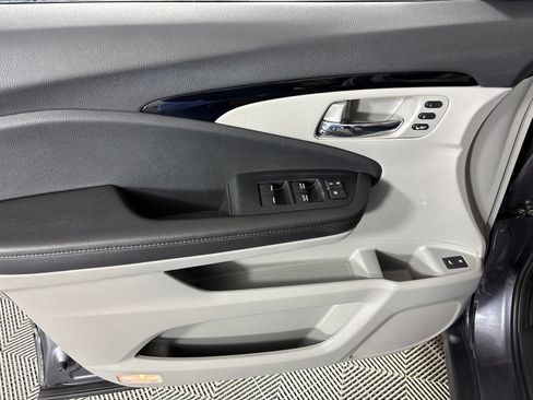 Certified 2022 Honda Pilot Touring image 32
