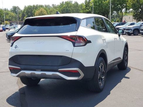 Used 2023 Kia Sportage LX AWD/4WD image 3
