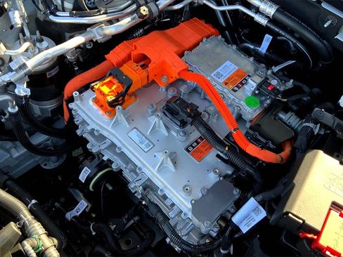 New 2025 Cadillac Lyriq Luxury image 18