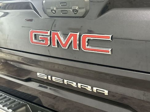 Used 2023 GMC Sierra 1500 SLT w/ SLT Premium Package AWD/4WD image 10
