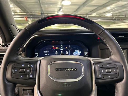 Used 2023 GMC Yukon XL Denali w/ Advanced Technology Package AWD/4WD image 12