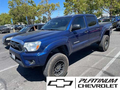Used 2015 Toyota Tacoma PreRunner w/ TRD Off-Road Package RWD image 1