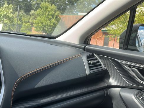 Used 2021 Subaru Crosstrek 2.0i Premium w/ Moonroof Package image 21