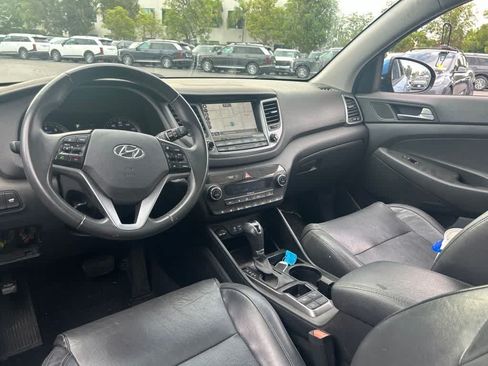 Used 2016 Hyundai Tucson Limited w/ Option Group 03 FWD image 6