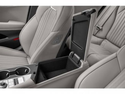 Used 2023 Genesis G70 3.3T w/ Sport Prestige Package image 17