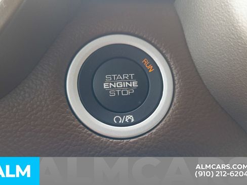 Used 2019 RAM 1500 Laramie RWD image 12