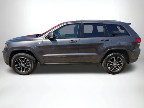 Used 2018 Jeep Grand Cherokee Trailhawk AWD/4WD image 3