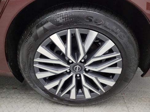 Used 2024 Nissan Altima 2.5 SV image 31