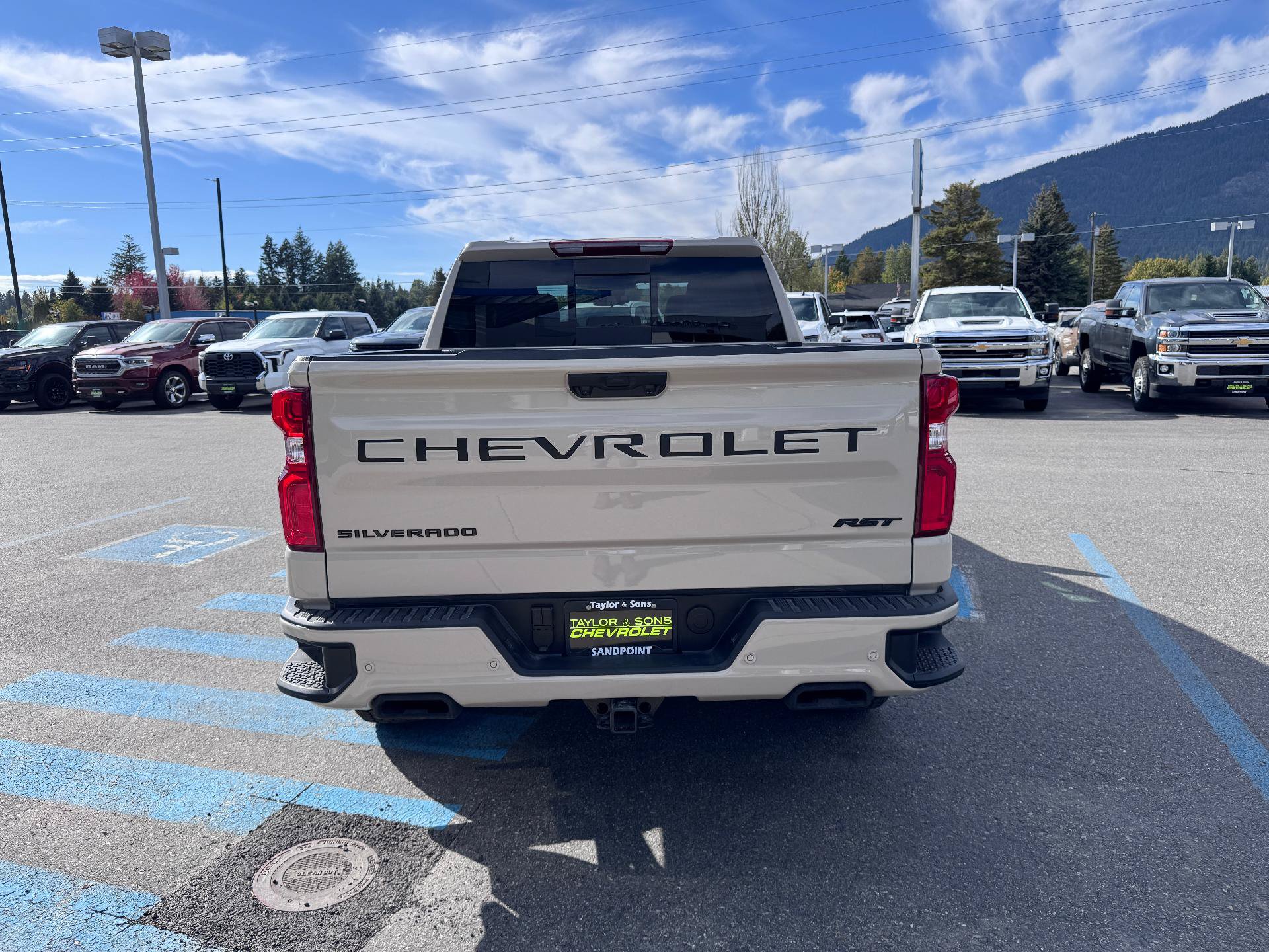 New 2026 Chevrolet Silverado 1500 RST w/ RST All Star Premium Package AWD/4WD image 6