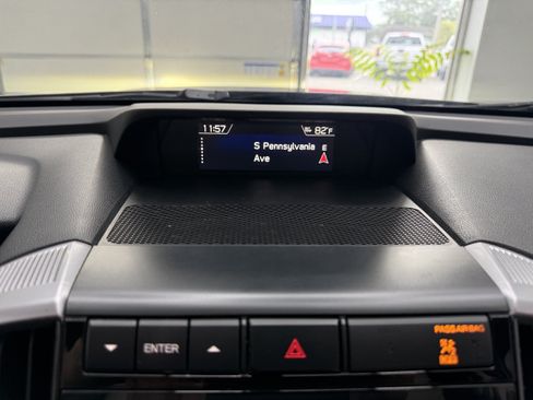 Used 2019 Subaru Ascent Limited AWD/4WD image 10