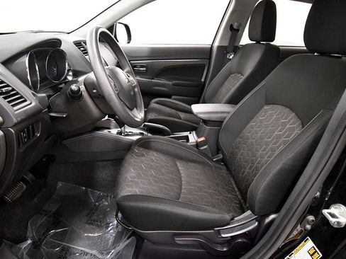 Used 2024 Mitsubishi Outlander Sport SE AWD/4WD image 14