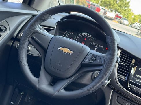 Used 2017 Chevrolet Trax LS image 12