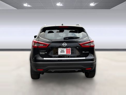 Certified 2022 Nissan Rogue Sport SL w/ Premium Package image 9