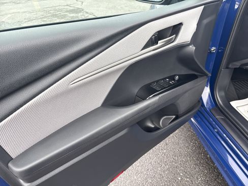 Used 2025 Toyota Camry SE w/ Convenience Package image 15