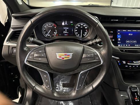 Used 2022 Cadillac XT5 Premium Luxury FWD image 30