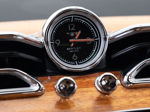 Certified 2021 Bentley Bentayga image 40