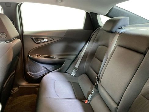 Used 2022 Chevrolet Malibu LT image 12