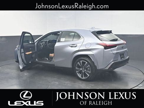 New 2025 Lexus UX 300h FWD image 7