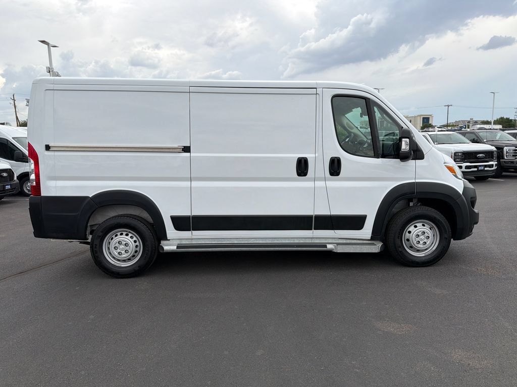 Used 2025 RAM ProMaster 2500 w/ U-Haul Equipment Group FWD image 2