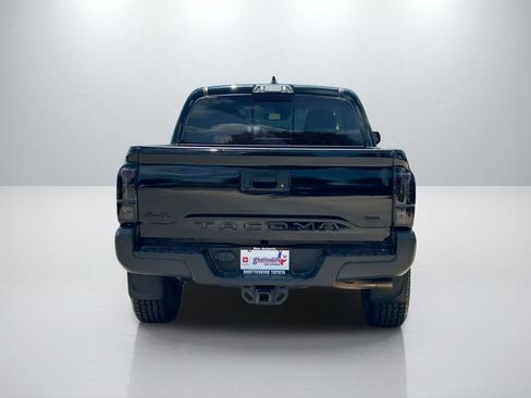 Used 2019 Toyota Tacoma SR5 AWD/4WD image 6
