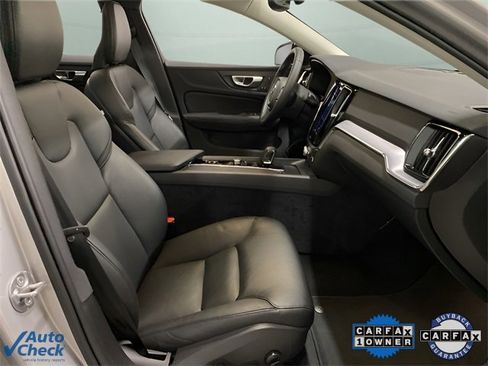 Used 2025 Volvo S60 B5 Core image 17
