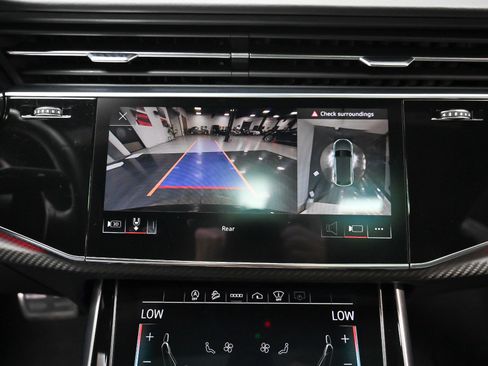 Used 2021 Audi RS Q8 w/ Carbon Optic Package image 33