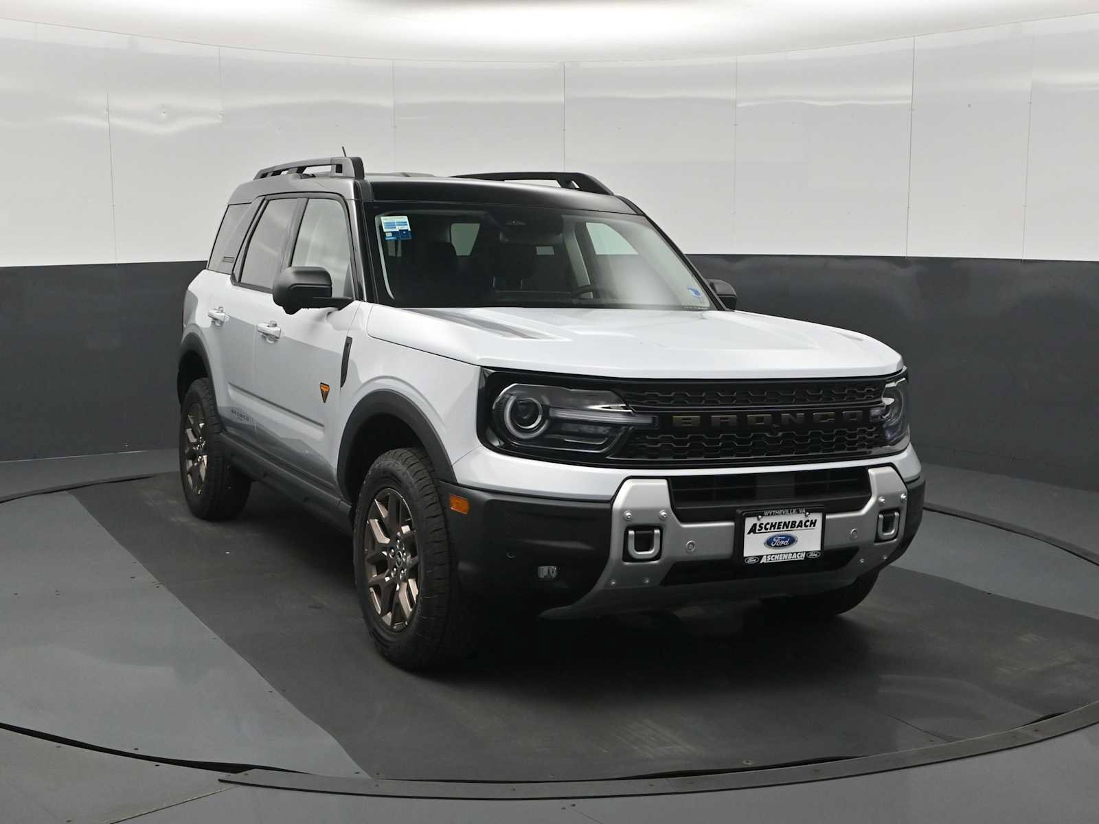 New 2026 Ford Bronco Sport Badlands w/ Bronze Package AWD/4WD image 2