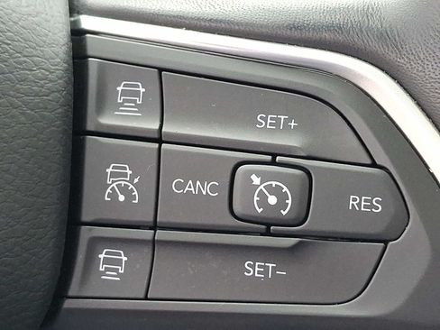 Used 2022 Jeep Grand Cherokee L Laredo AWD/4WD image 22