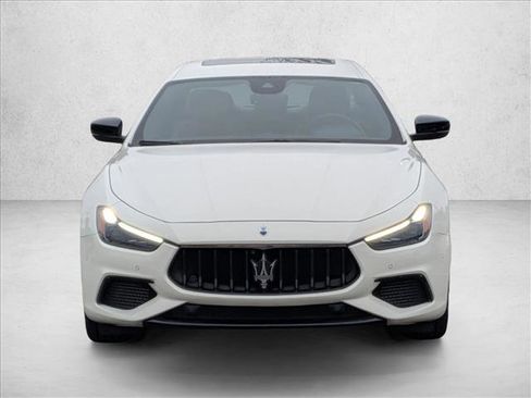 Used 2023 Maserati Ghibli Modena Q4 image 2