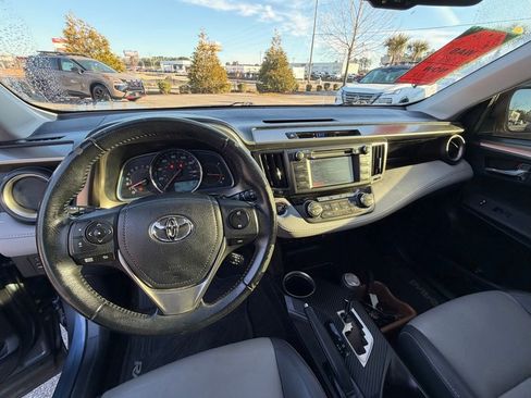Used 2013 Toyota RAV4 Limited image 19