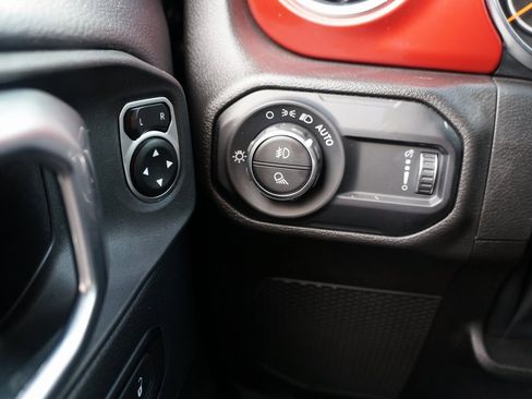 Used 2023 Jeep Gladiator Rubicon w/ LED Lighting Group image 23