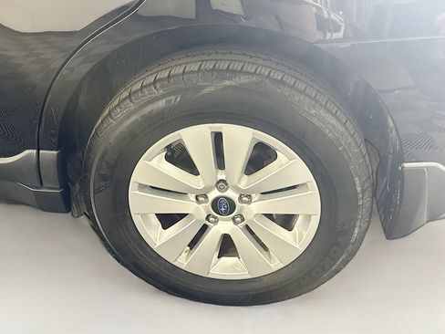 Used 2016 Subaru Outback 2.5i Premium image 11