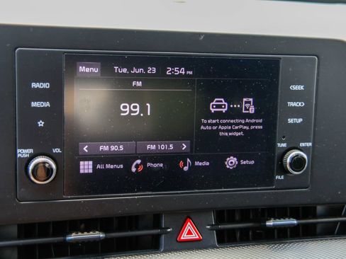 Used 2025 Kia Sportage LX FWD image 5