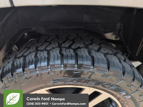 Used 2018 Toyota 4Runner Limited AWD/4WD image 32