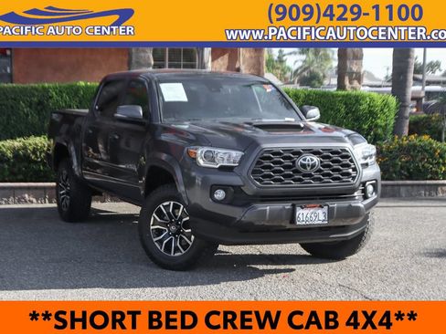 Used 2020 Toyota Tacoma TRD Sport AWD/4WD image 1
