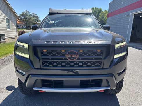 Used 2022 Nissan Frontier PRO-4X w/ Pro-4X Premium Package AWD/4WD image 8
