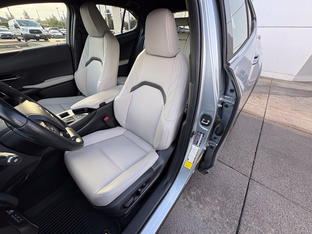 Used 2023 Lexus UX 250h AWD w/ Accessory Package (A2) image 12