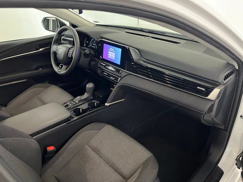 Used 2025 Toyota Camry LE w/ Convenience Package FWD image 22