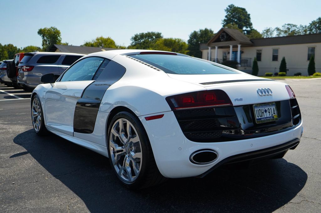 Used 2012 Audi R8 V10 AWD/4WD image 3