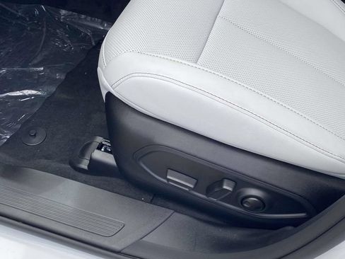 New 2026 Jeep Cherokee Limited AWD/4WD image 44